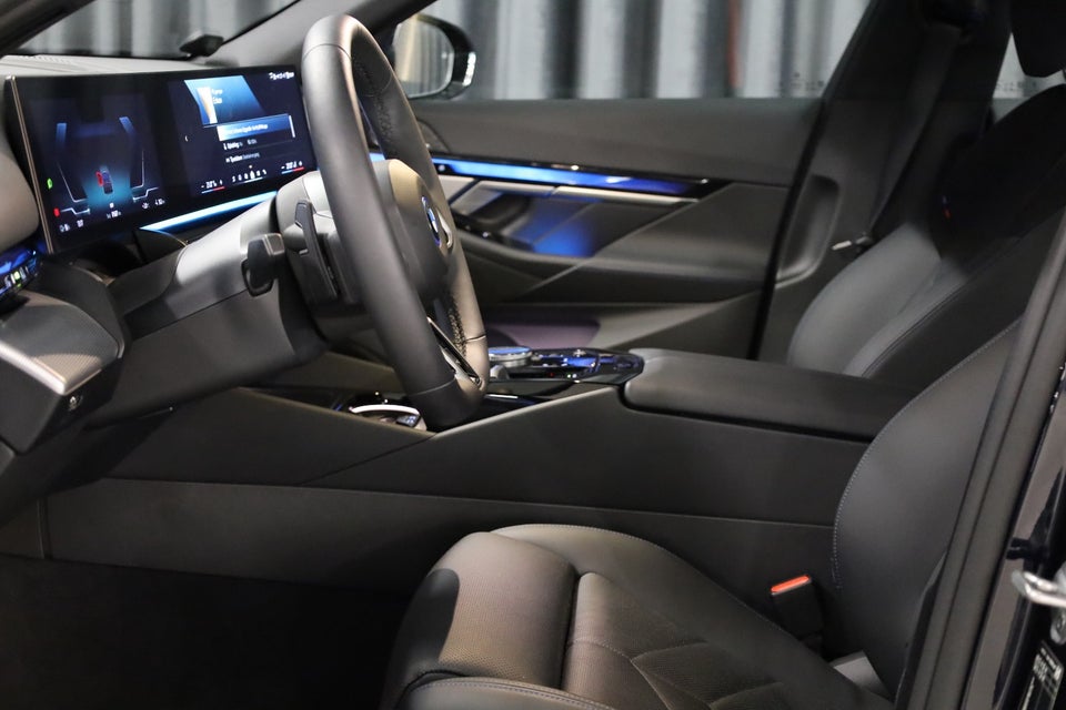 BMW i5 eDrive40 M-Sport 4d