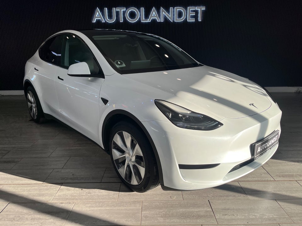 Tesla Model Y RWD 5d