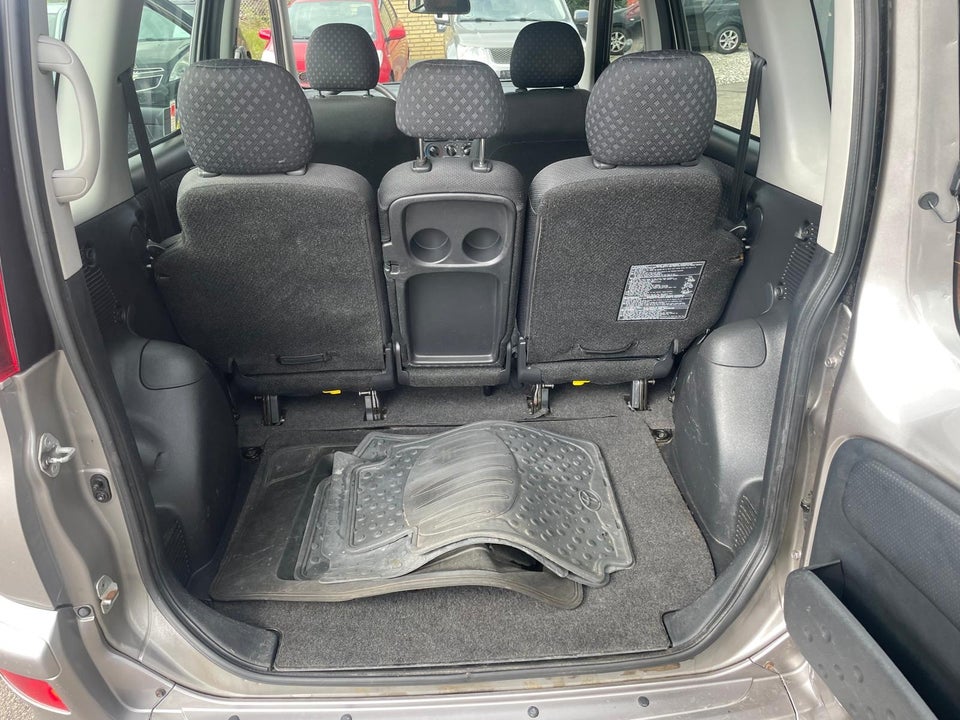 Toyota Yaris Verso 1,3 Terra 5d