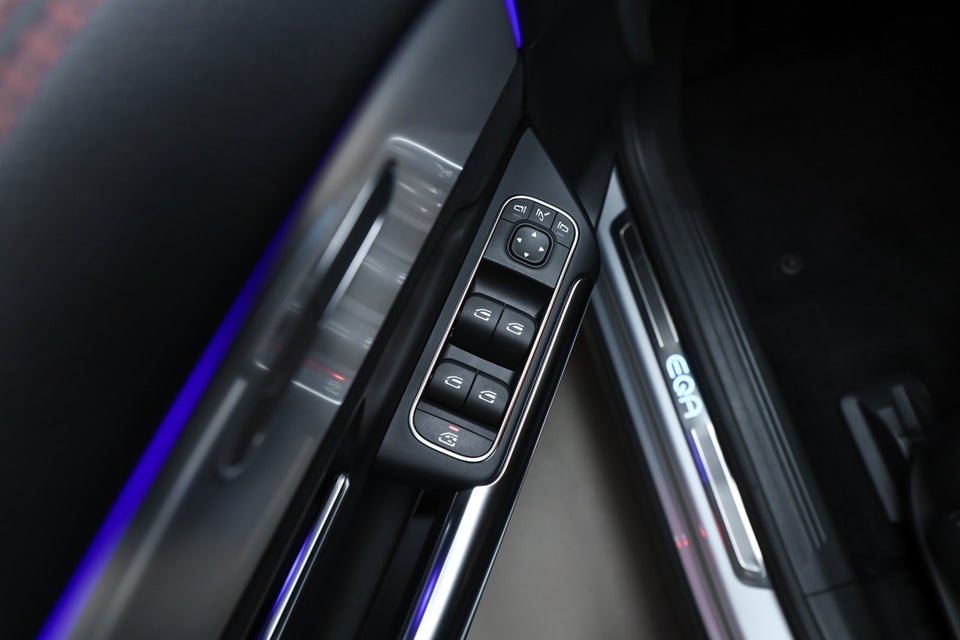 Mercedes EQA350 AMG Line 4Matic 5d