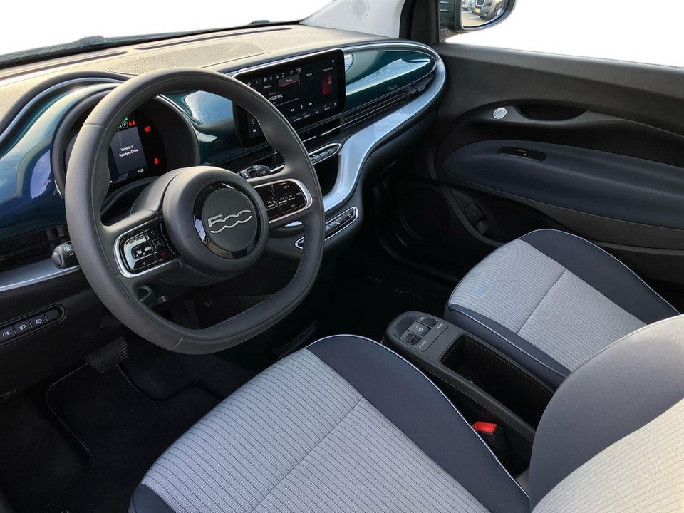 Fiat 500e 42 Icon 3d