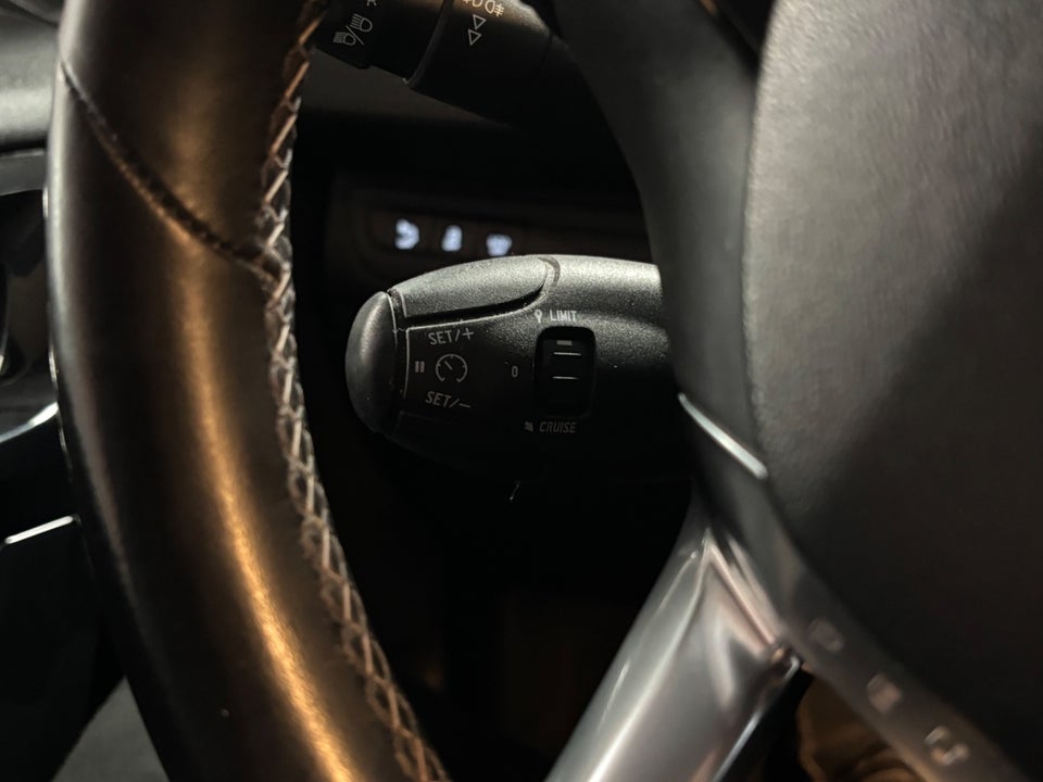 Peugeot 208 1,6 BlueHDi 100 Desire 5d