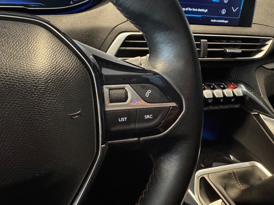 Peugeot 5008 1,6 BlueHDi 120 Allure 7prs 5d