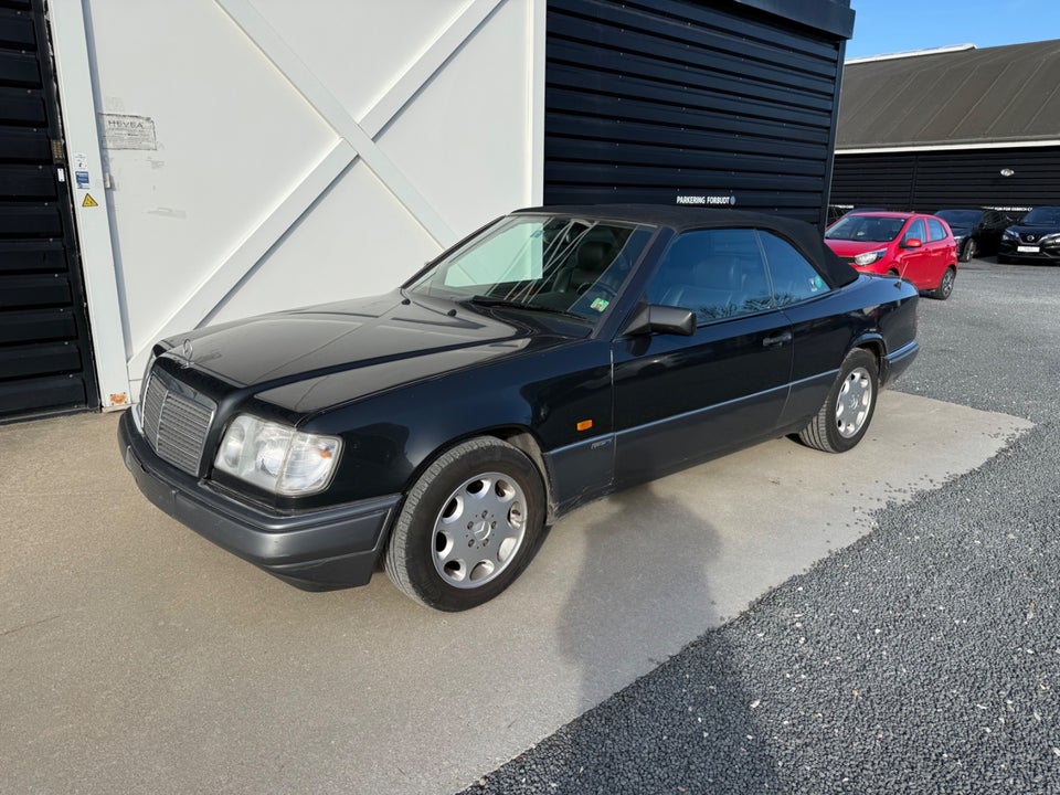 Mercedes E220 2,2 Cabriolet 2d