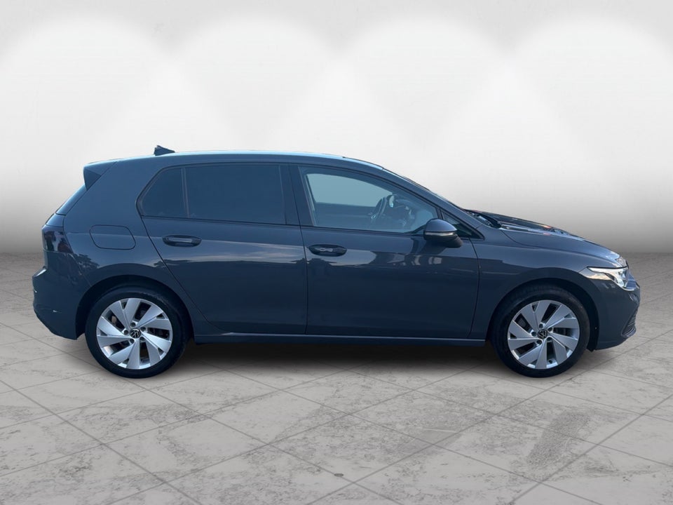 VW Golf VIII 1,4 eHybrid DSG 5d