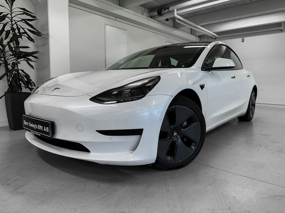 Tesla Model 3 Standard Range+ RWD 4d