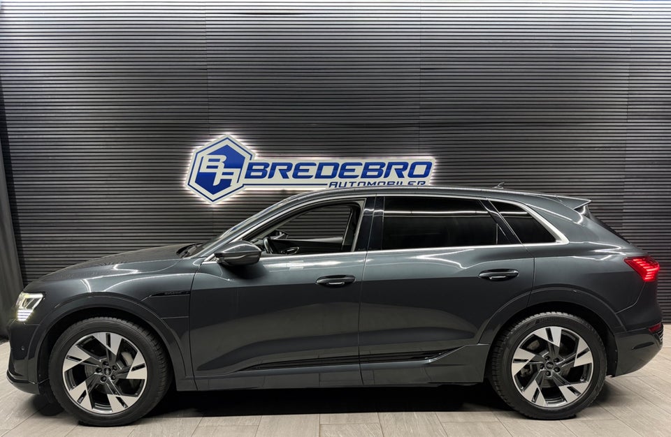 Audi Q8 e-tron 55 Advanced quattro 5d