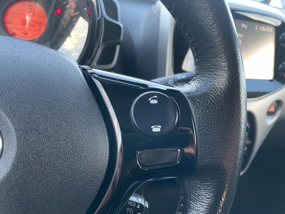 Toyota Aygo 1,0 VVT-i x-play 5d