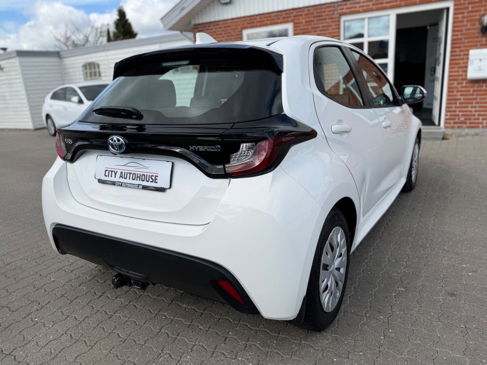 Toyota Yaris 1,5 Hybrid H3 e-CVT 5d