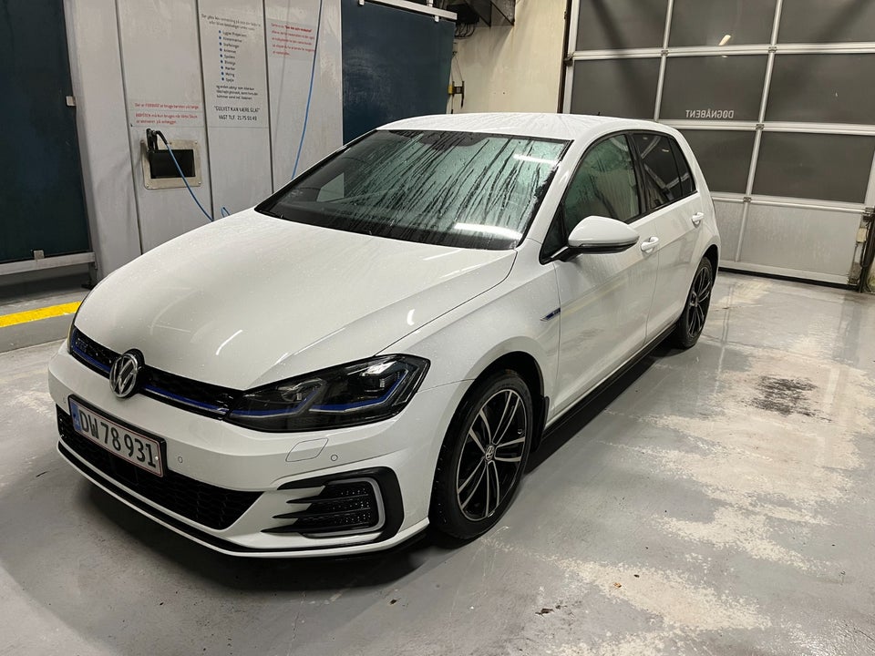 VW Golf VII 1,4 GTE DSG 5d