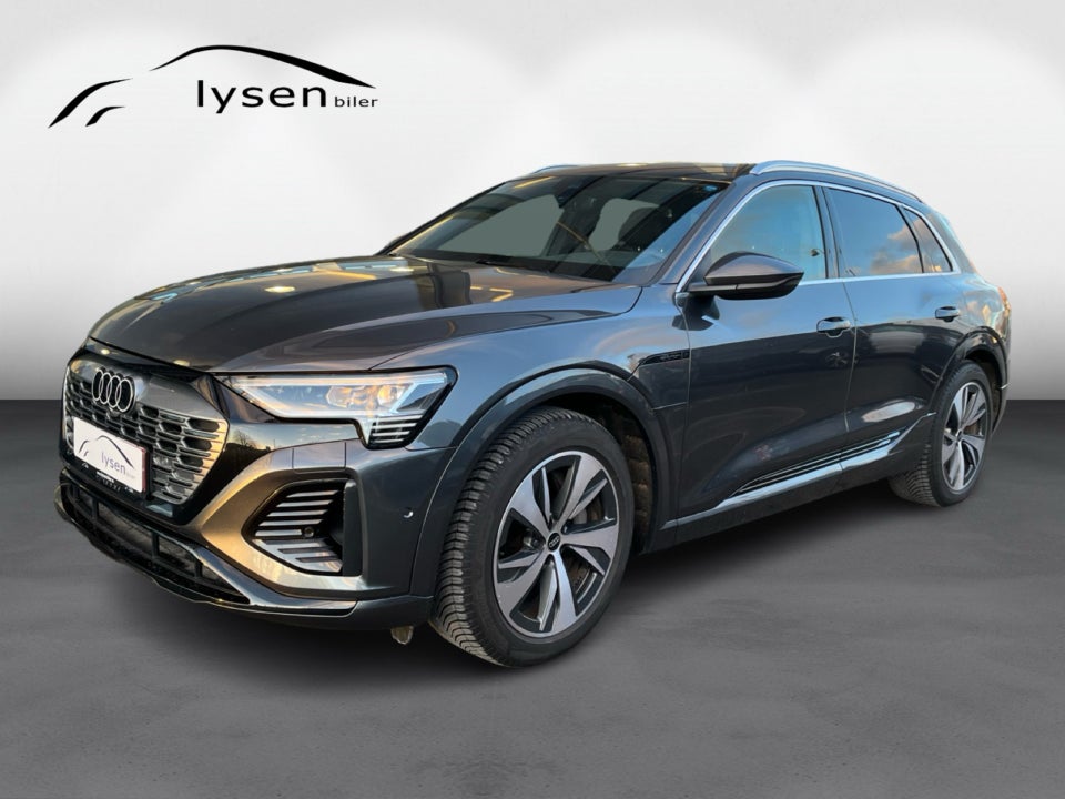 Audi Q8 e-tron 55 S-line quattro 5d