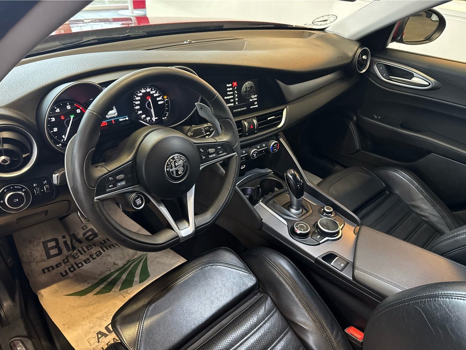 Alfa Romeo Giulia 2,0 T 280 Veloce aut. Q4 4d