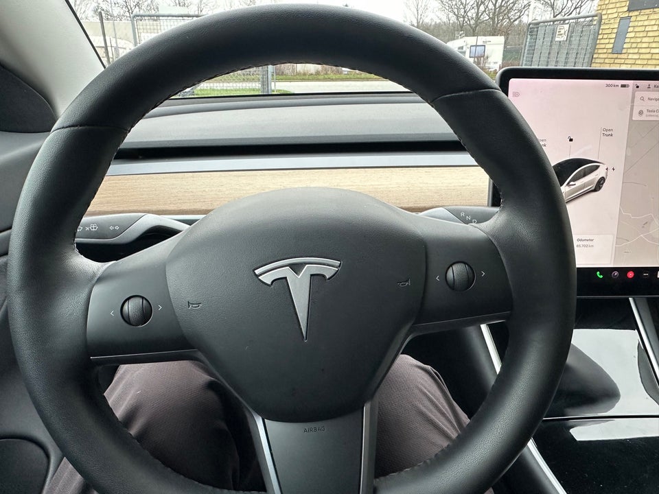 Tesla Model 3 Long Range AWD 4d