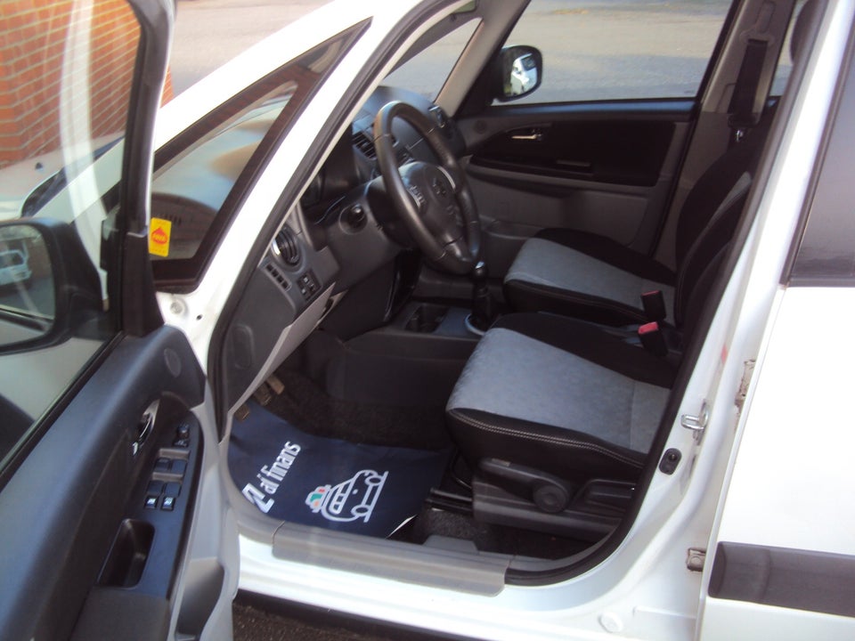 Suzuki SX4 1,6 CombiBack Tour 5d