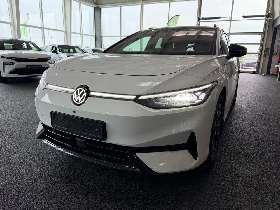 VW ID.7 77 Style Tourer 5d