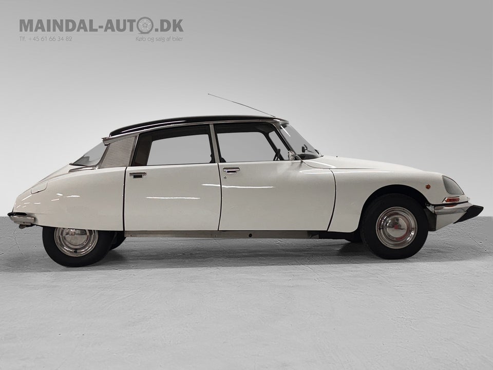 Citroën DS19 1,9 DSpecial 4d