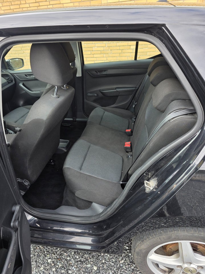 Skoda Fabia 1,0 MPi 75 Ambition 5d