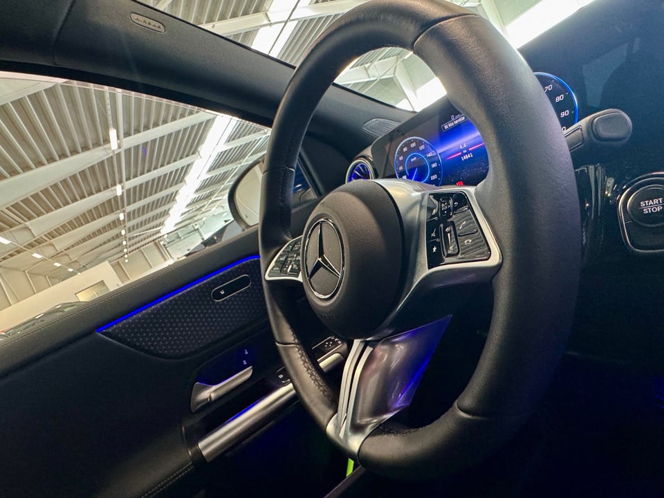 Mercedes EQA300 Progressive 4Matic 5d