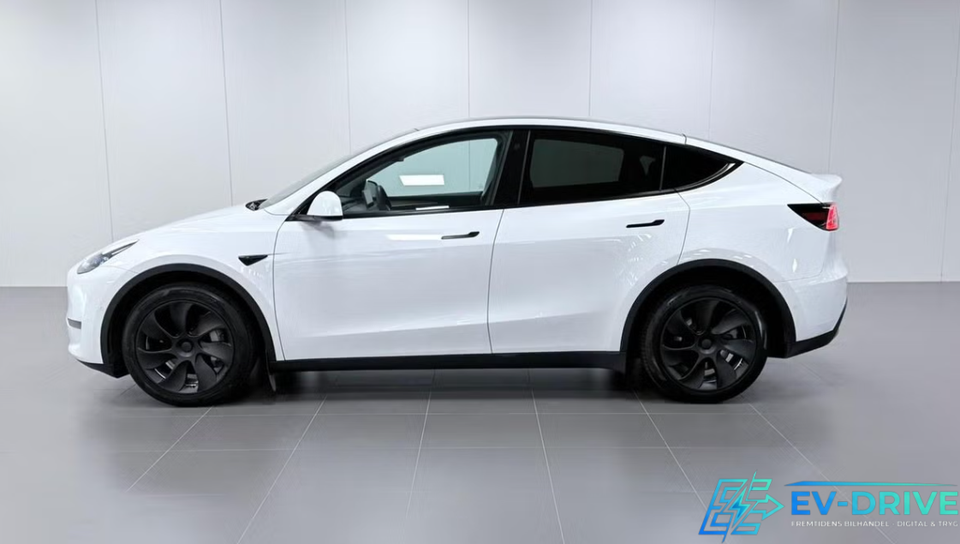 Tesla Model Y RWD 5d