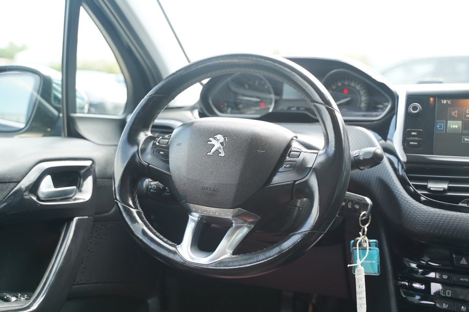 Peugeot 208 1,6 BlueHDi 100 Desire 5d