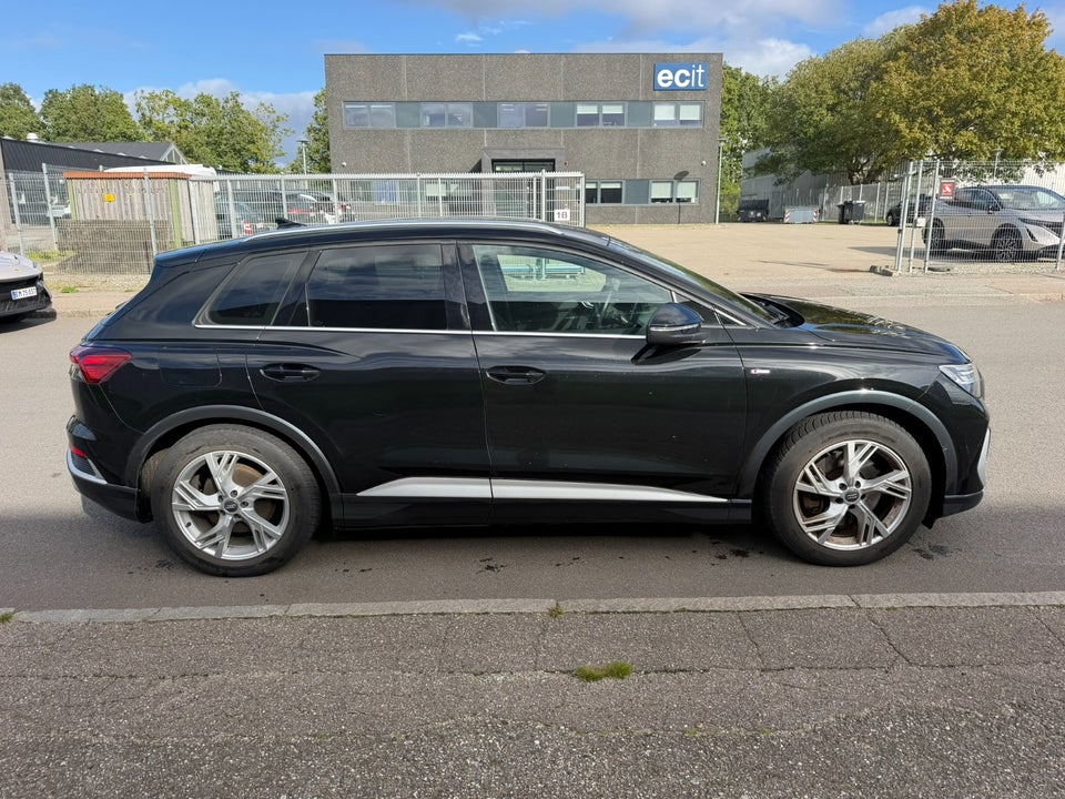 Audi Q4 e-tron 40 S-line 5d