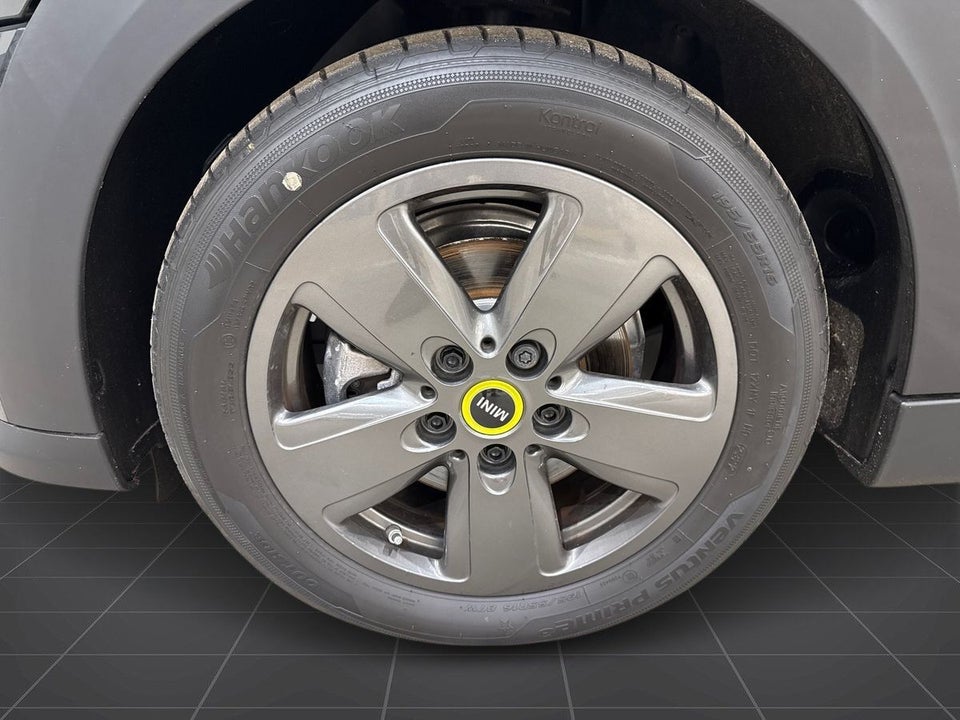 MINI Cooper SE Classic Trim 3d