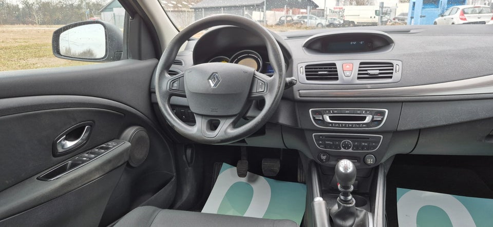 Renault Megane III 1,9 dCi 130 Expression Sport Tourer 5d