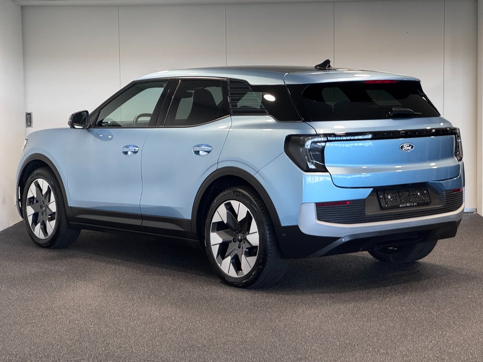 Ford Explorer 77 Premium Extended Range 5d