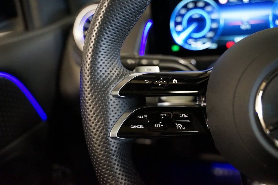 Mercedes EQB250+ AMG Line 5d