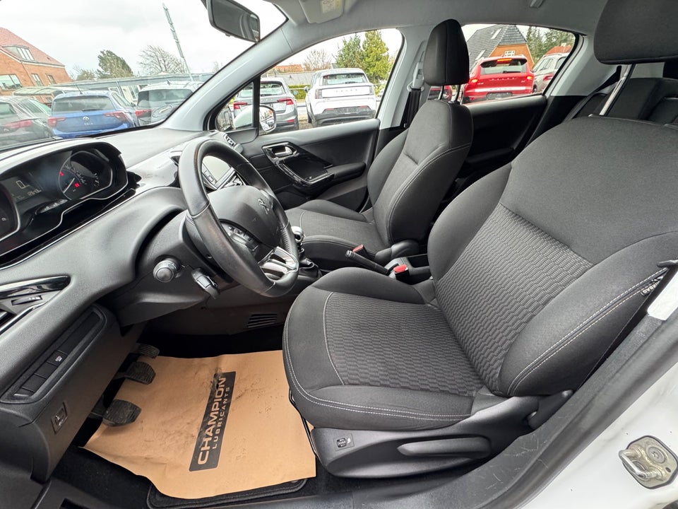 Peugeot 208 1,5 BlueHDi 100 Envy 5d