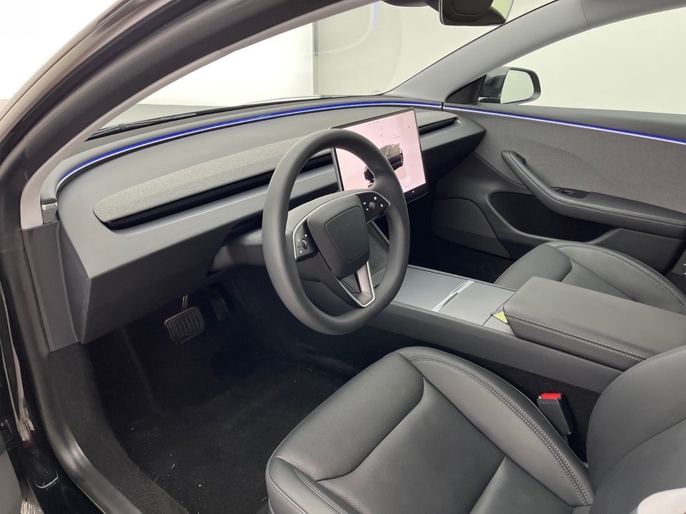 Tesla Model 3 RWD 4d