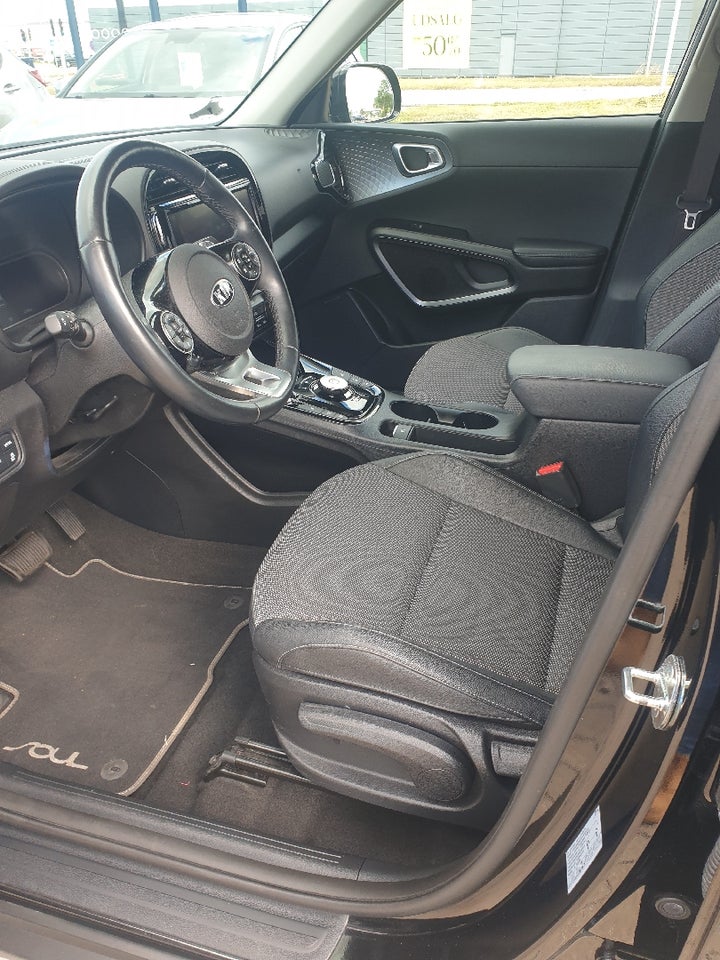 Kia e-Soul 64 Premium Luxury 5d