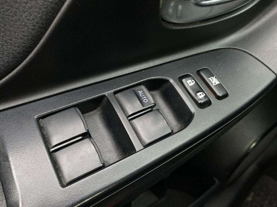 Toyota Yaris 1,5 VVT-i T2 Exclusive 5d