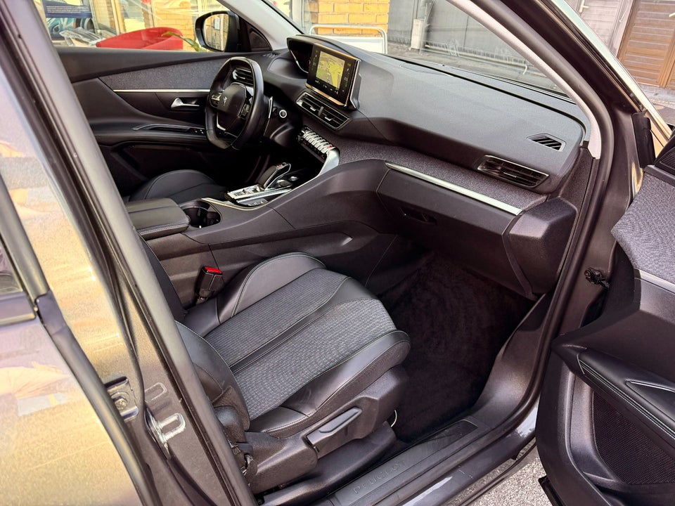 Peugeot 3008 1,6 Hybrid Allure Pack EAT8 5d