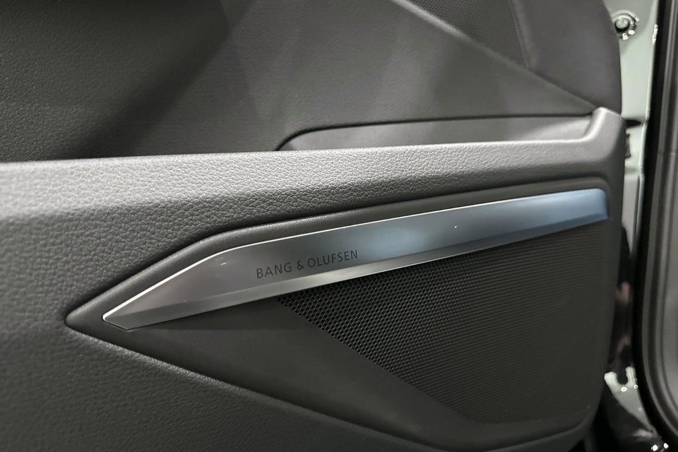 Audi Q8 e-tron 50 Prestige quattro 5d