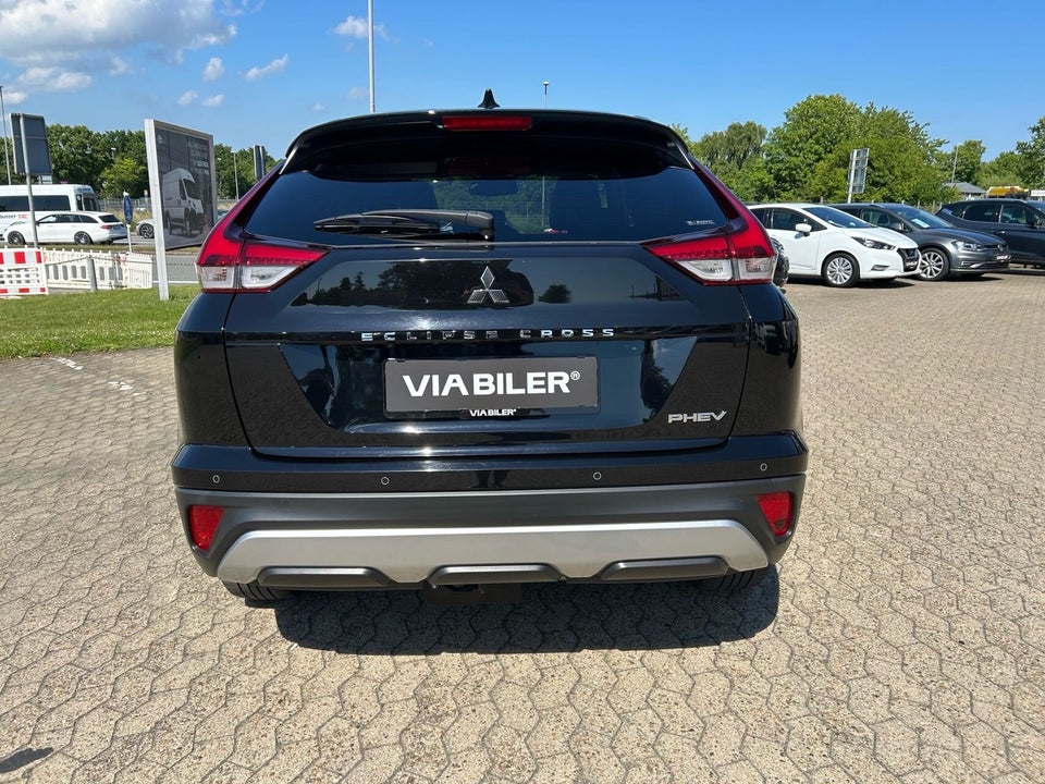 Mitsubishi Eclipse Cross 2,4 PHEV Intense CVT 4WD 5d