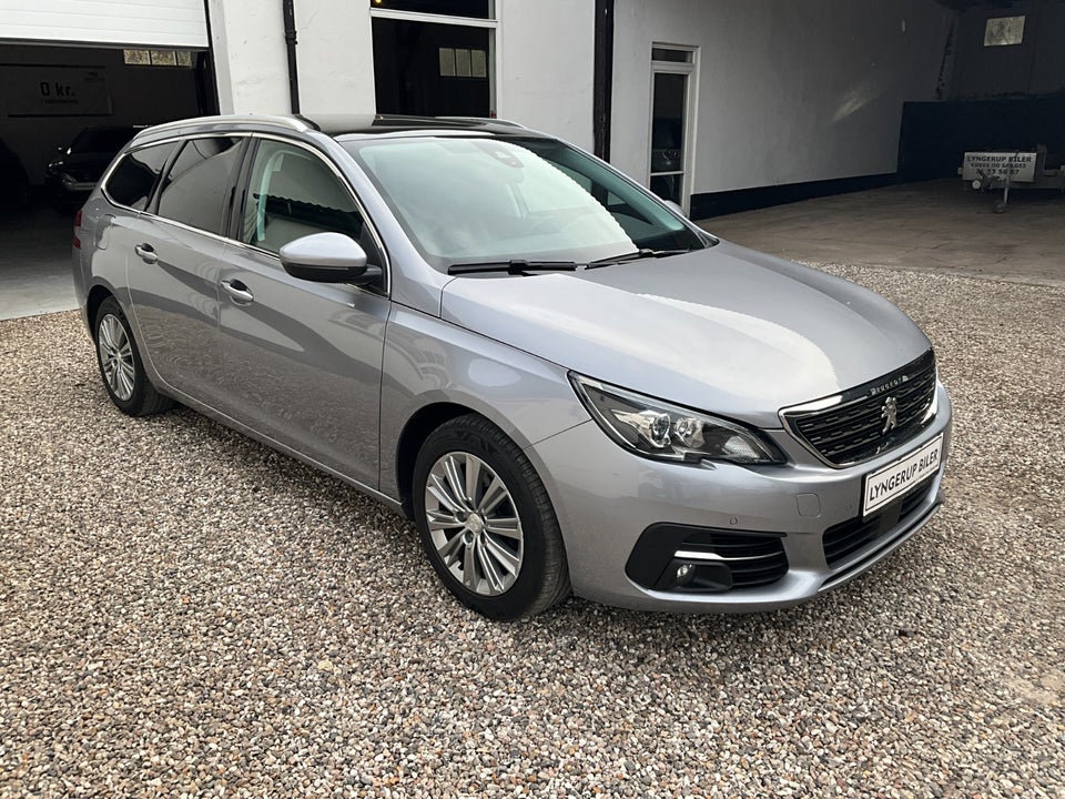 Peugeot 308 1,5 BlueHDi 130 Selection Sky SW 5d