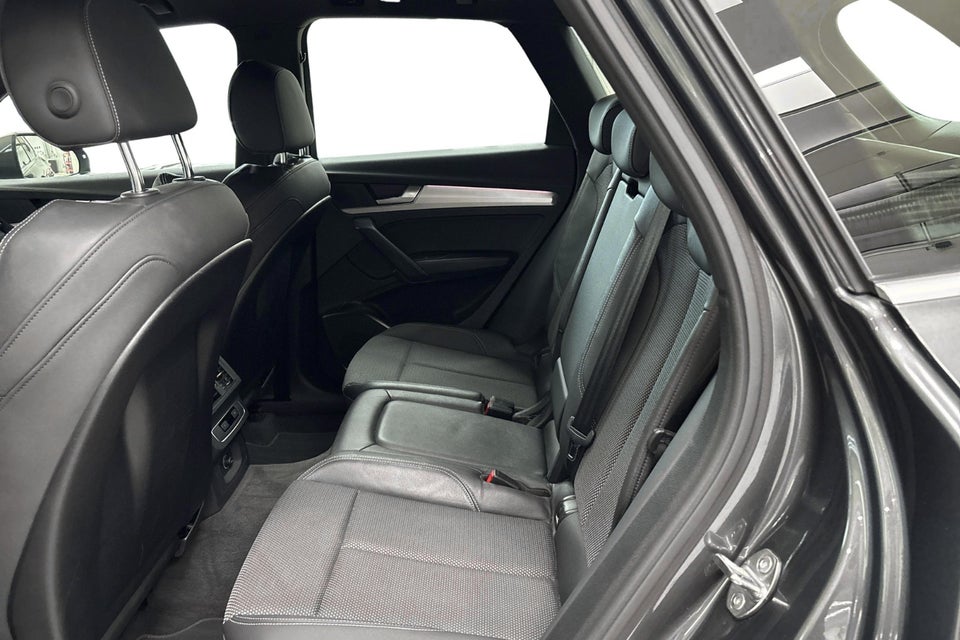 Audi Q5 50 TFSi e S-line quattro S-tr. 5d