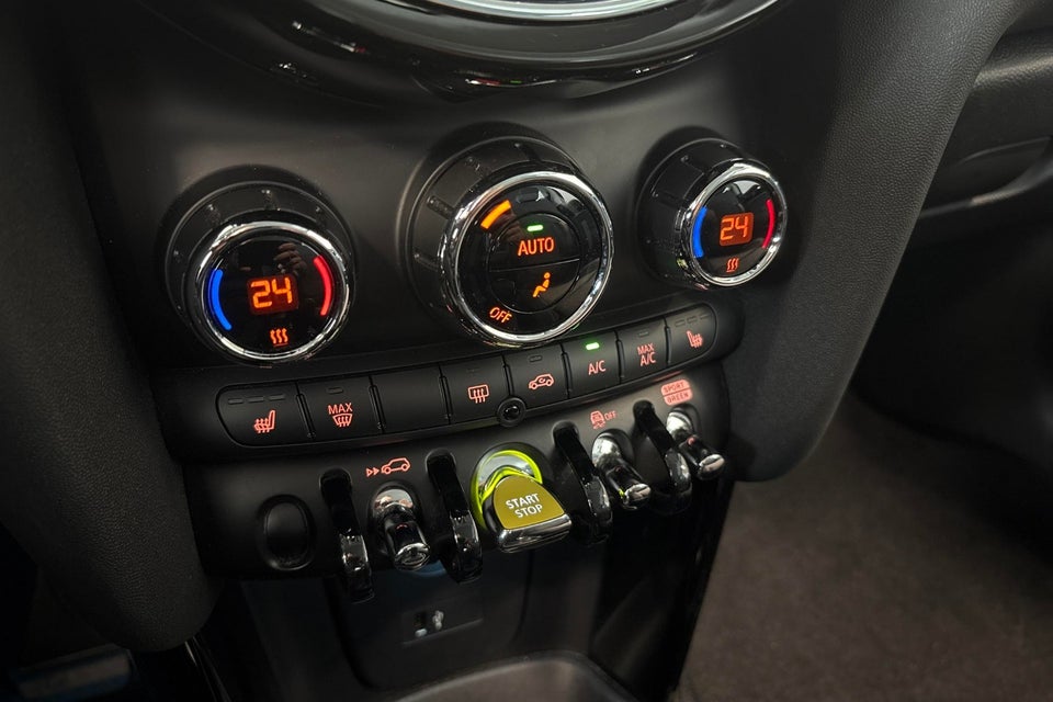 MINI Cooper SE Classic Trim 3d