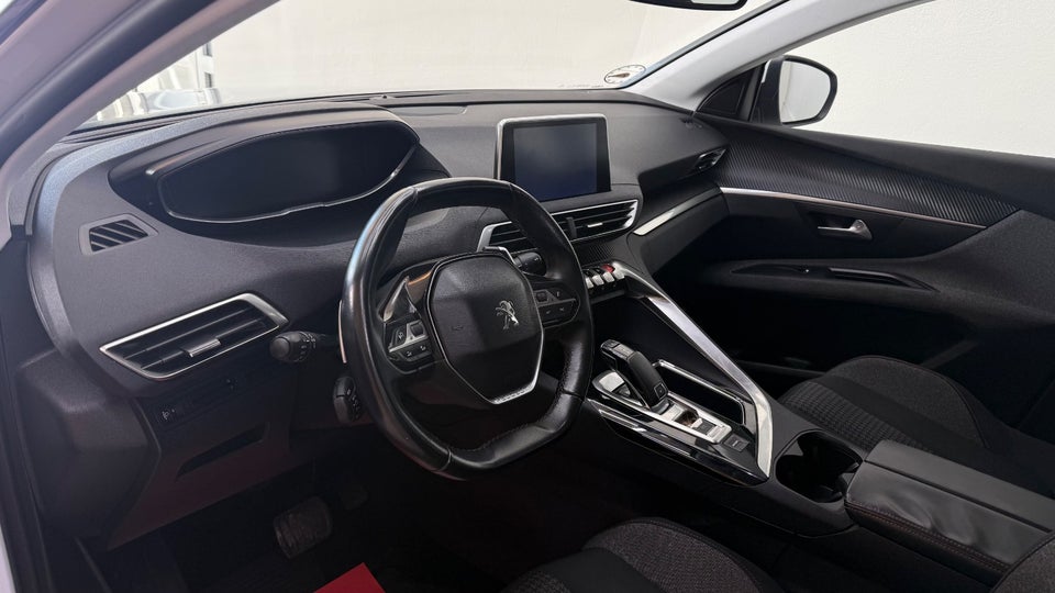 Peugeot 5008 1,2 e-THP 130 Allure EAT6 7prs 5d