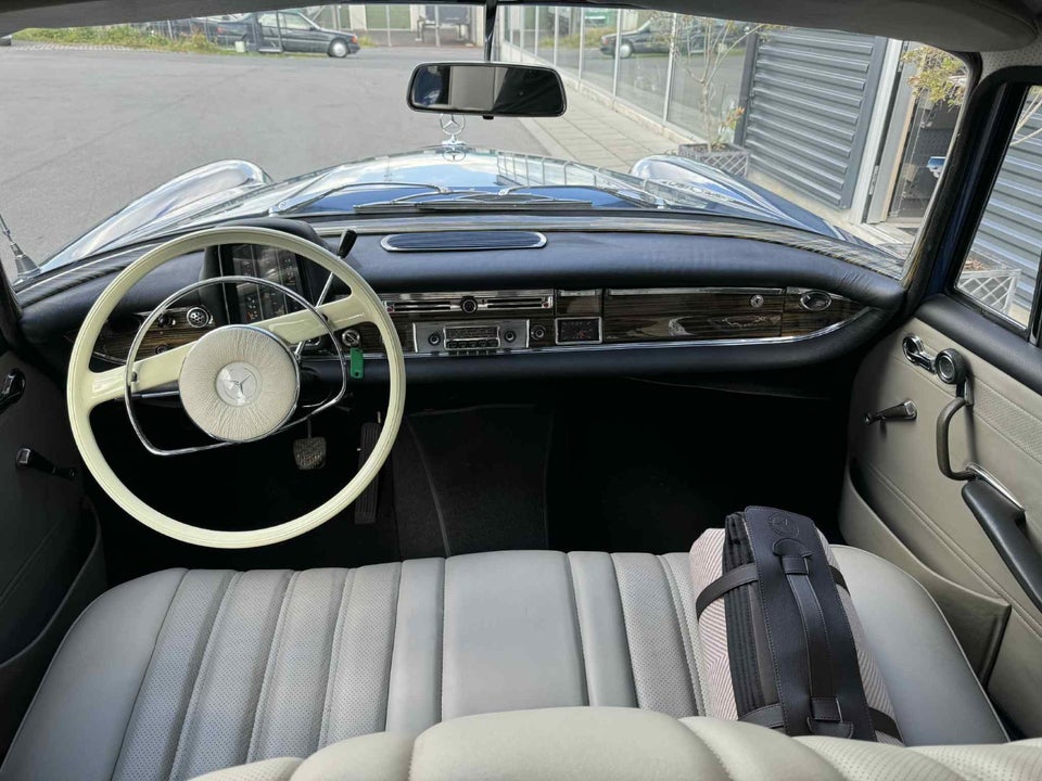 Mercedes 200 2,0 D aut. 4d