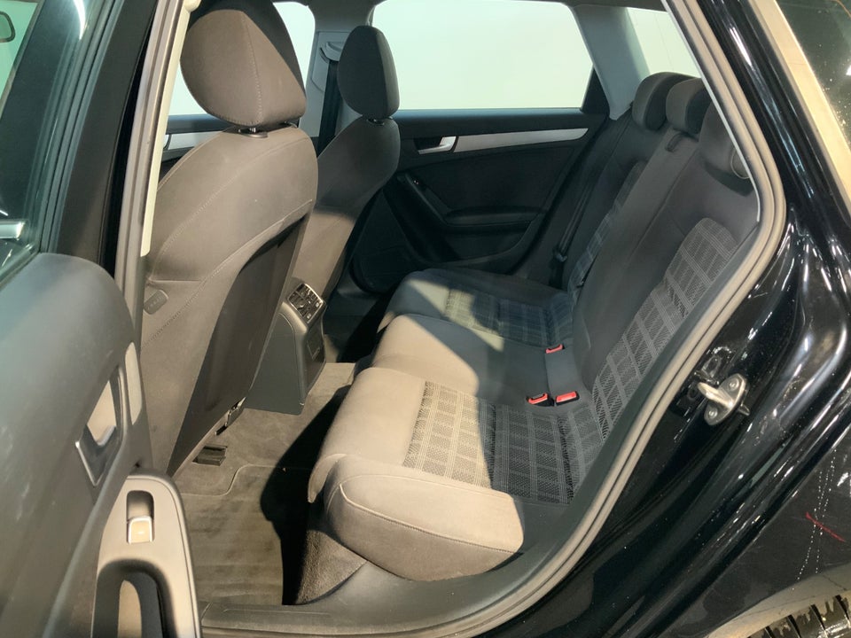 Audi A4 1,8 TFSi 170 S-line Avant 5d