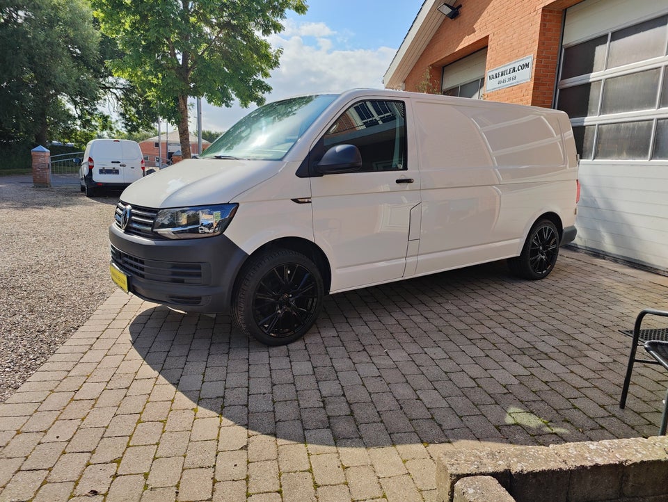 VW Transporter 2,0 TDi 150 Kassevogn DSG lang