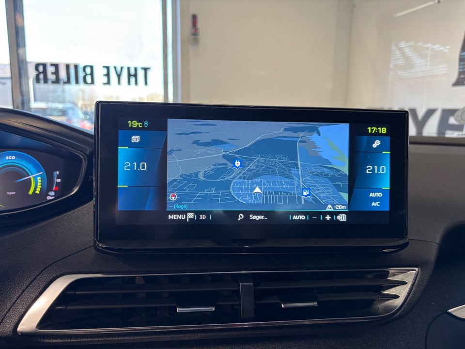 Peugeot 3008 1,6 Hybrid Selection Sport EAT8 5d