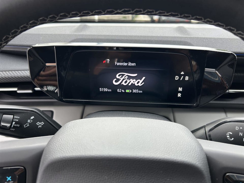 Ford Capri 82 Premium Extended Range 5d