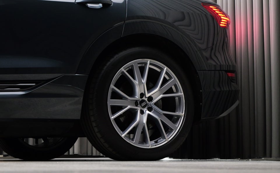Audi e-tron 55 Advanced quattro 5d