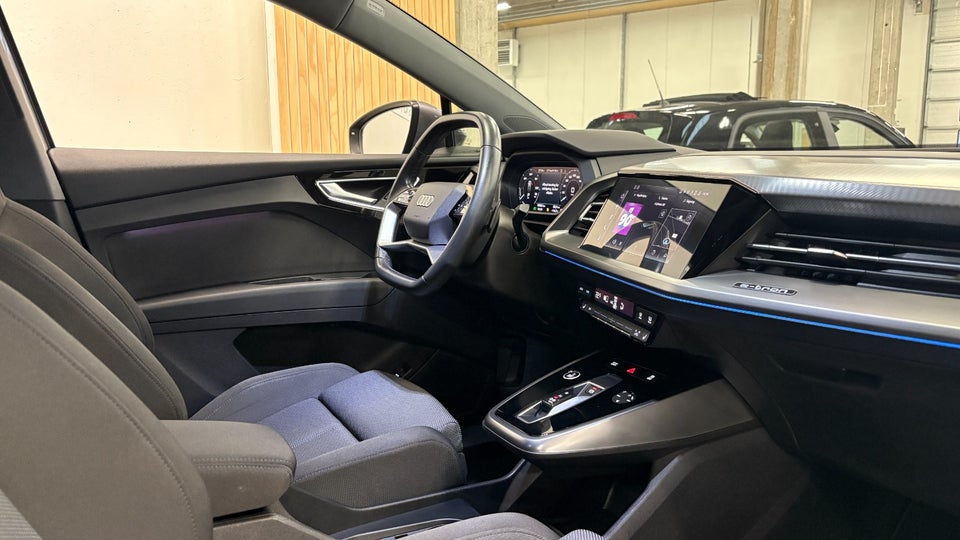 Audi Q4 e-tron 40  5d