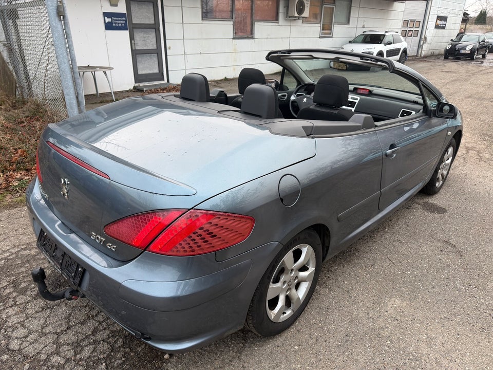 Peugeot 307 2,0 16V CC 2d