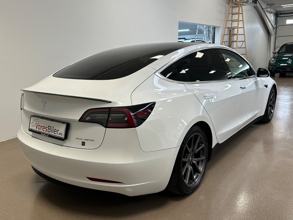 Tesla Model 3 Long Range AWD 4d