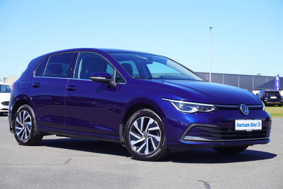 VW Golf VIII 1,4 eHybrid DSG 5d